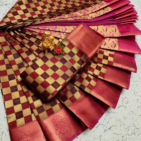 Samuthirika pattu saree - Picture 1 of 1